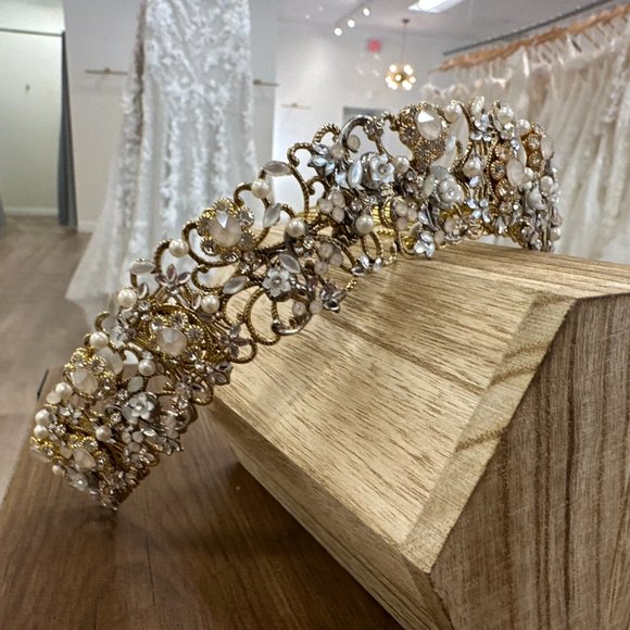 Maria Elena Bridal Headpiece Crown Tiara - Picture 3 of 4